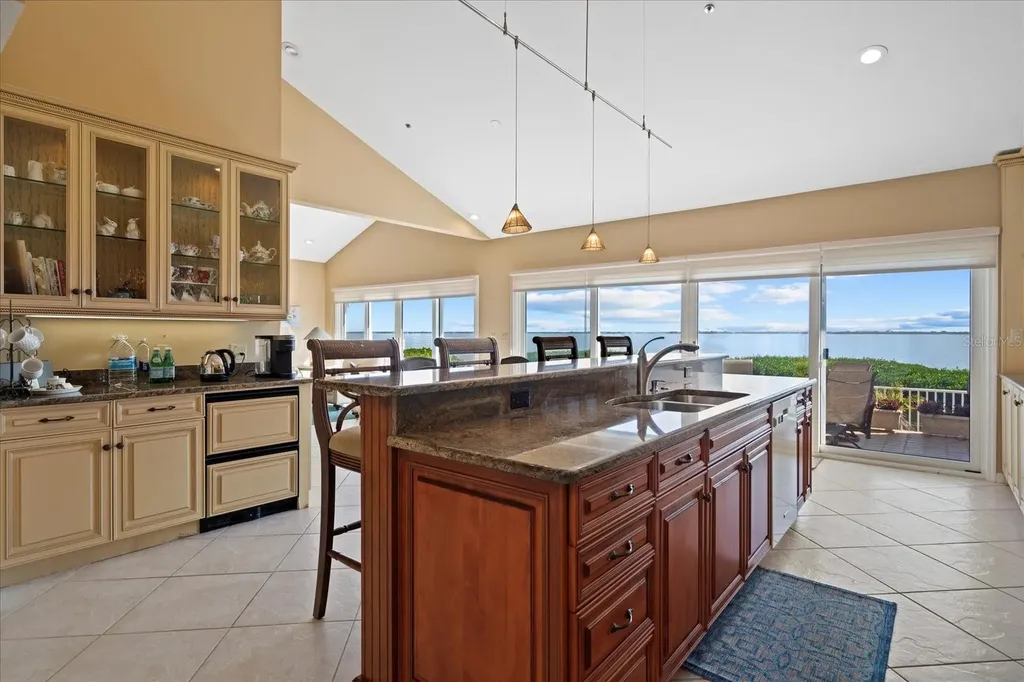 2254 Harbour Court Drive Longboat Key FL 34228