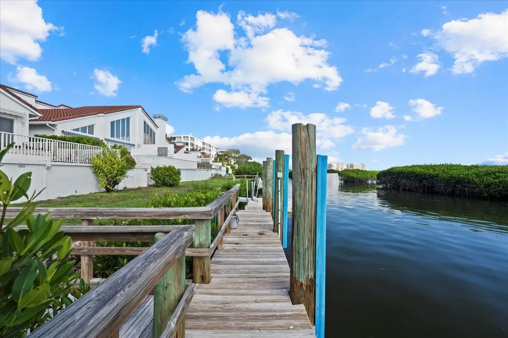 2254 Harbour Court Drive Longboat Key FL 34228