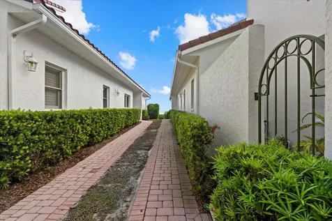 2254 Harbour Court Drive Longboat Key FL 34228
