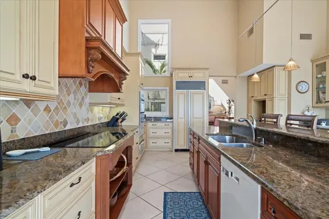 2254 Harbour Court Drive Longboat Key FL 34228