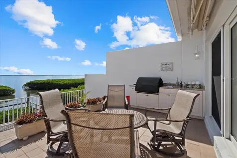 2254 Harbour Court Drive Longboat Key FL 34228
