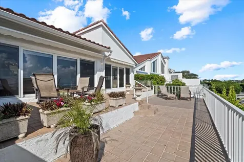 2254 Harbour Court Drive Longboat Key FL 34228
