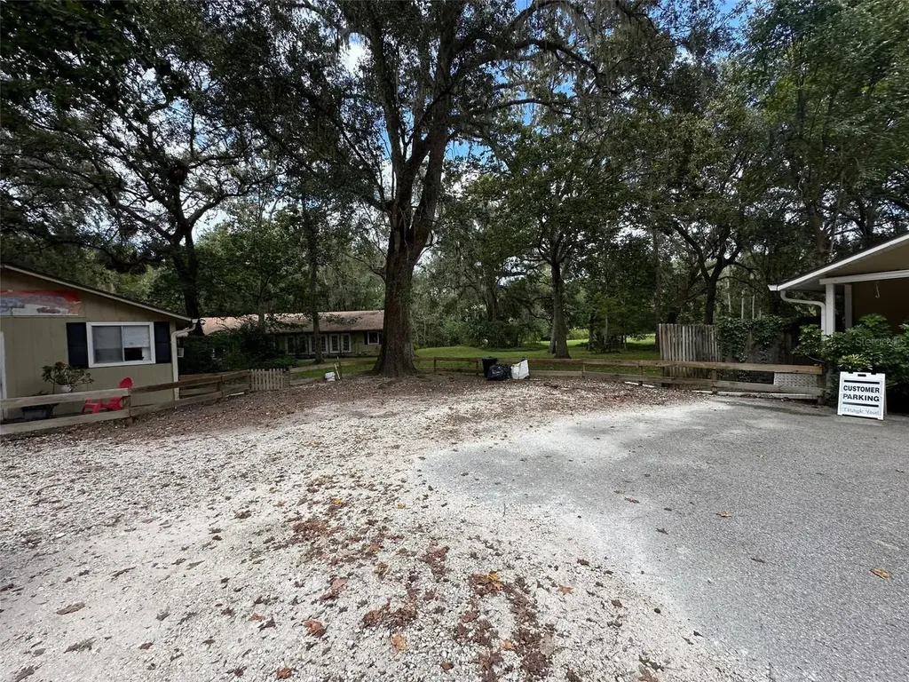 24392 Lanark Road Brooksville FL 34601