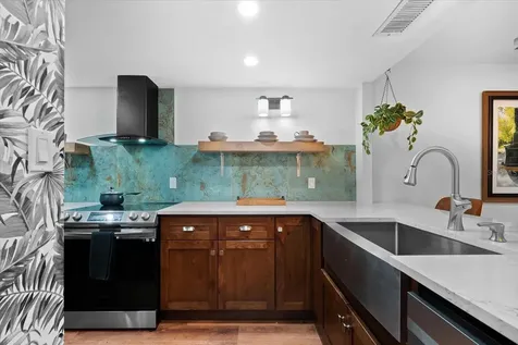3700 S Osprey Avenue Sarasota FL 34239