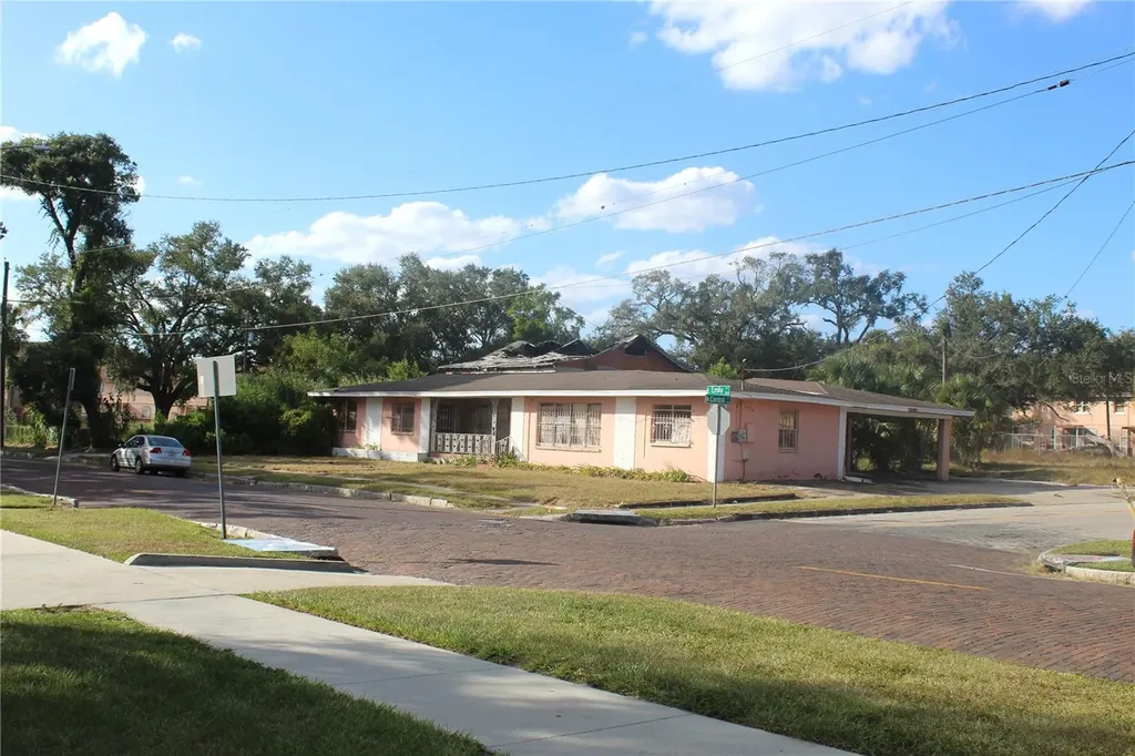 418 E Emily Street Tampa FL 33603