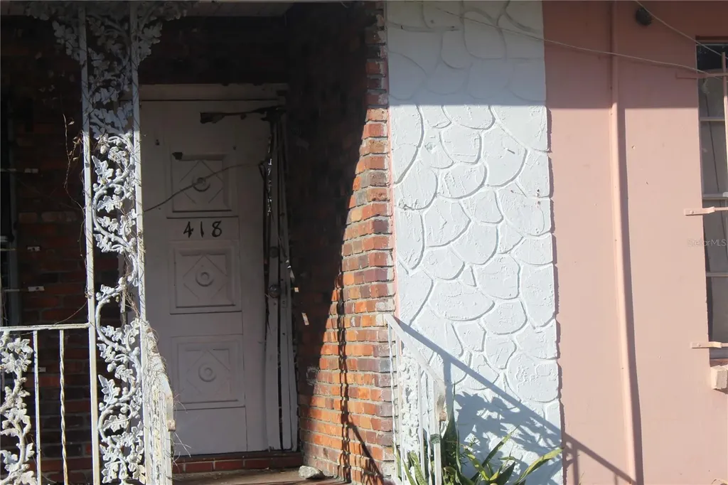 418 E Emily Street Tampa FL 33603