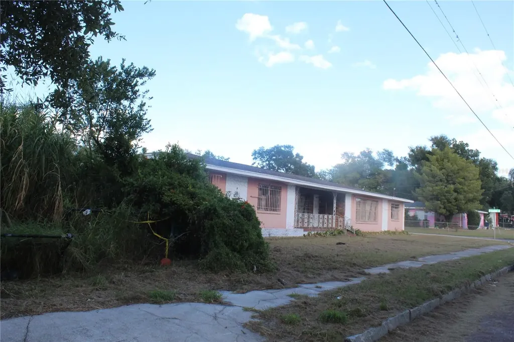 418 E Emily Street Tampa FL 33603