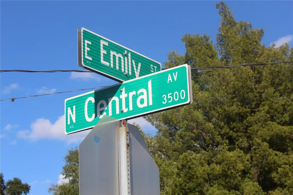 418 E Emily Street Tampa FL 33603