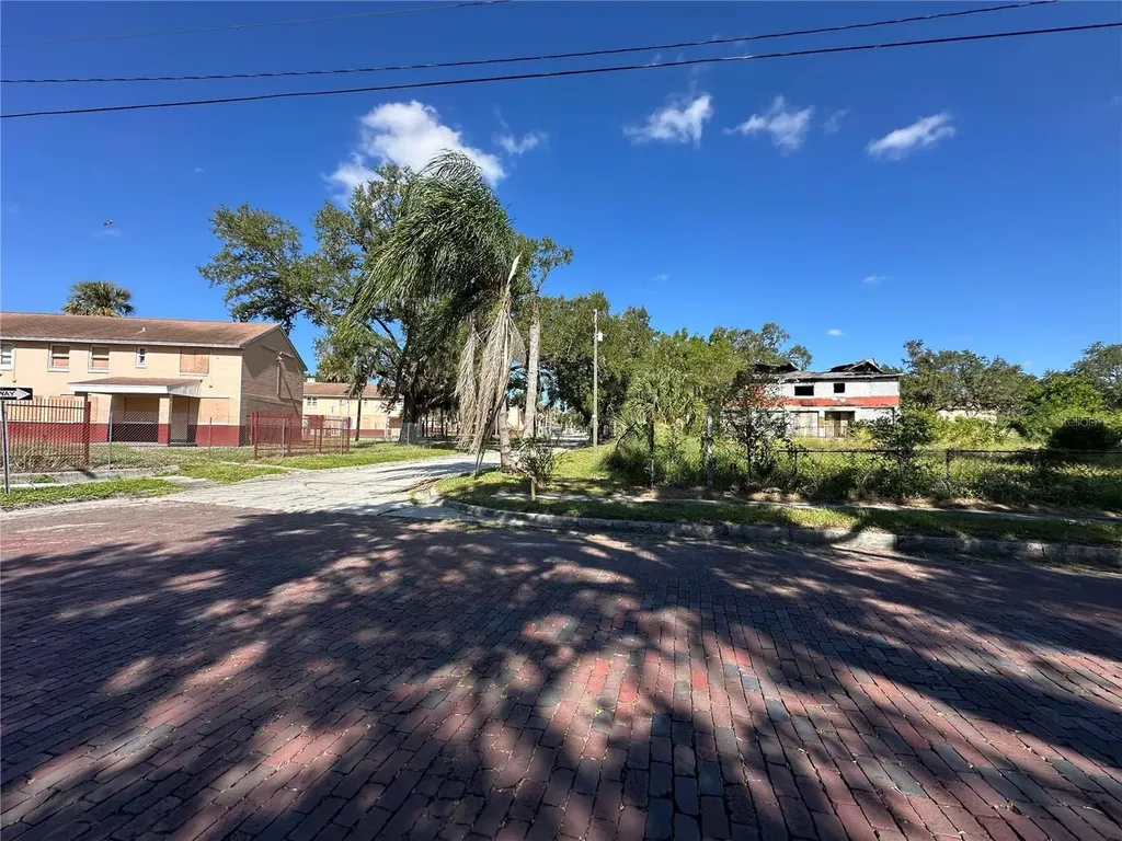 414 & 418 E Emily + 167408-0000 Street Tampa FL 33603