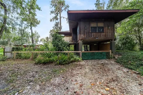 20810 NE 132nd Avenue Waldo FL 32694