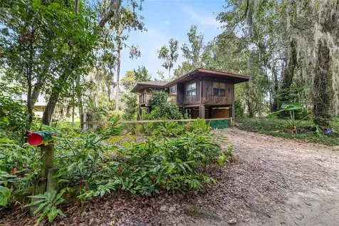 20810 NE 132nd Avenue Waldo FL 32694