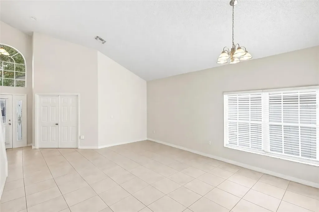 7946 Golden Pond Circle Kissimmee FL 34747