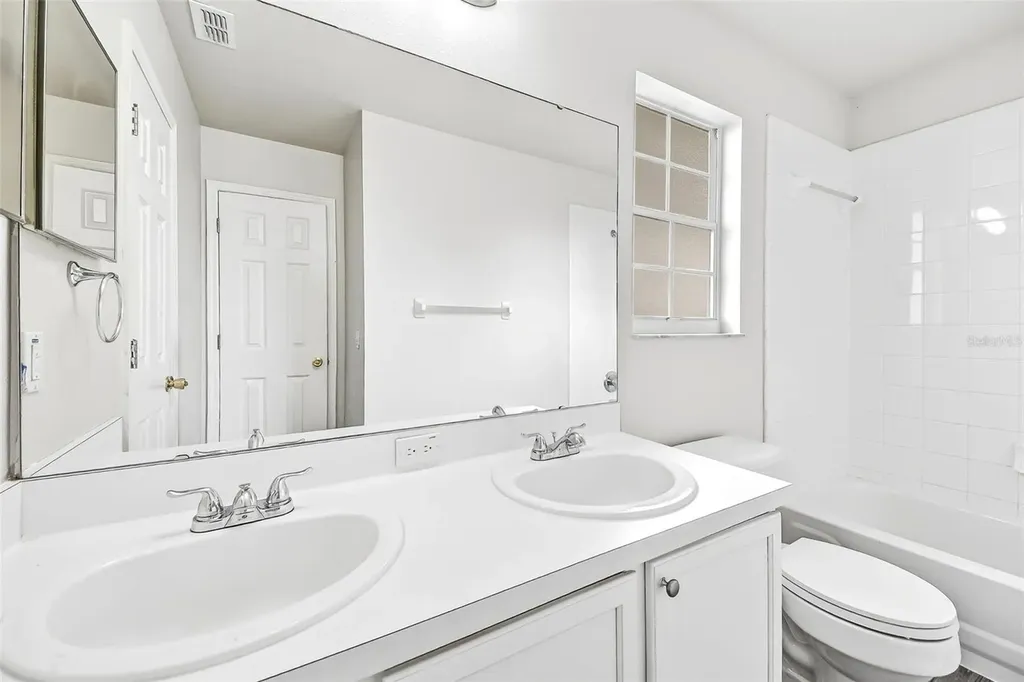 7946 Golden Pond Circle Kissimmee FL 34747