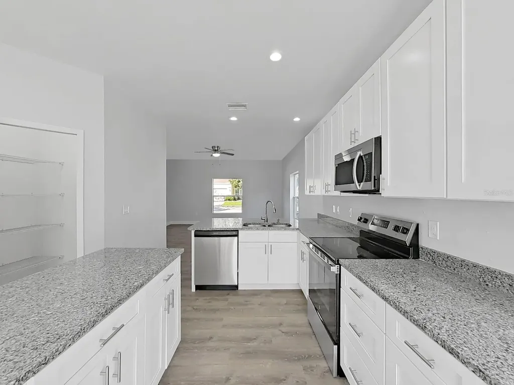 1830 Van Allen Loop Auburndale FL 33823