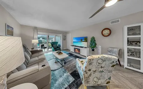 8799 Bardmoor Boulevard Seminole FL 33777