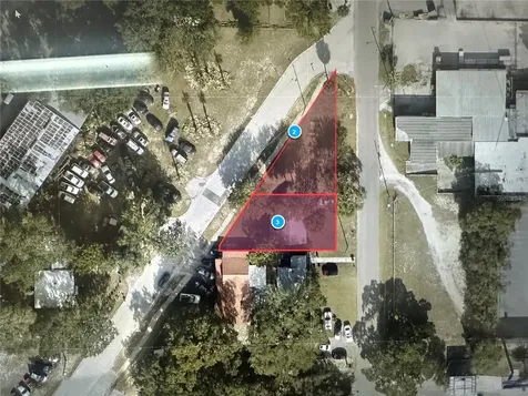 715 Lynch Avenue Leesburg FL 34748