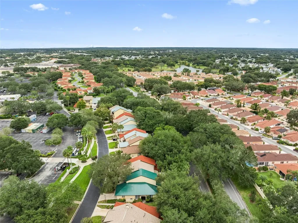 1130 Avenida De Las Casas Lady Lake FL 32159