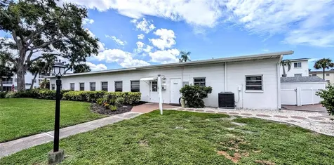 2303 Sunset Drive Bradenton FL 34207