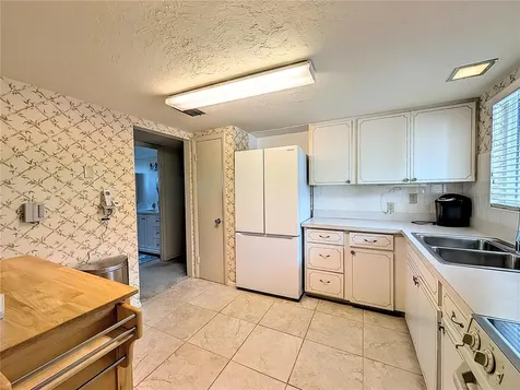 2303 Sunset Drive Bradenton FL 34207