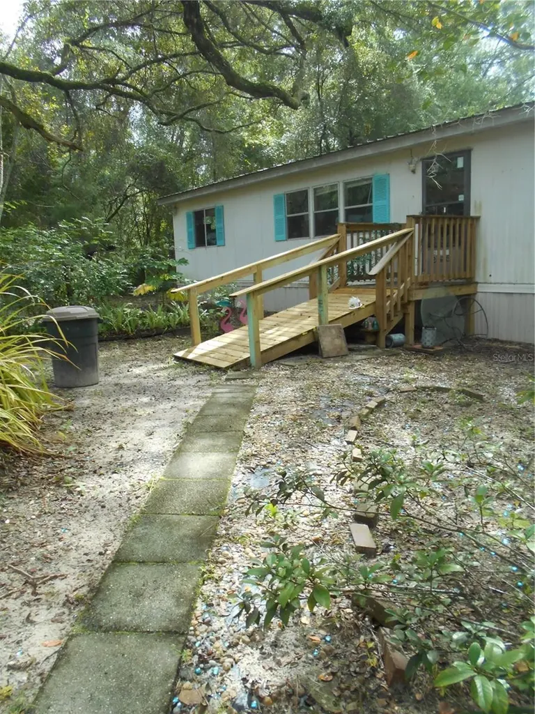 20425 NE 143rd Street Salt Springs FL 32134