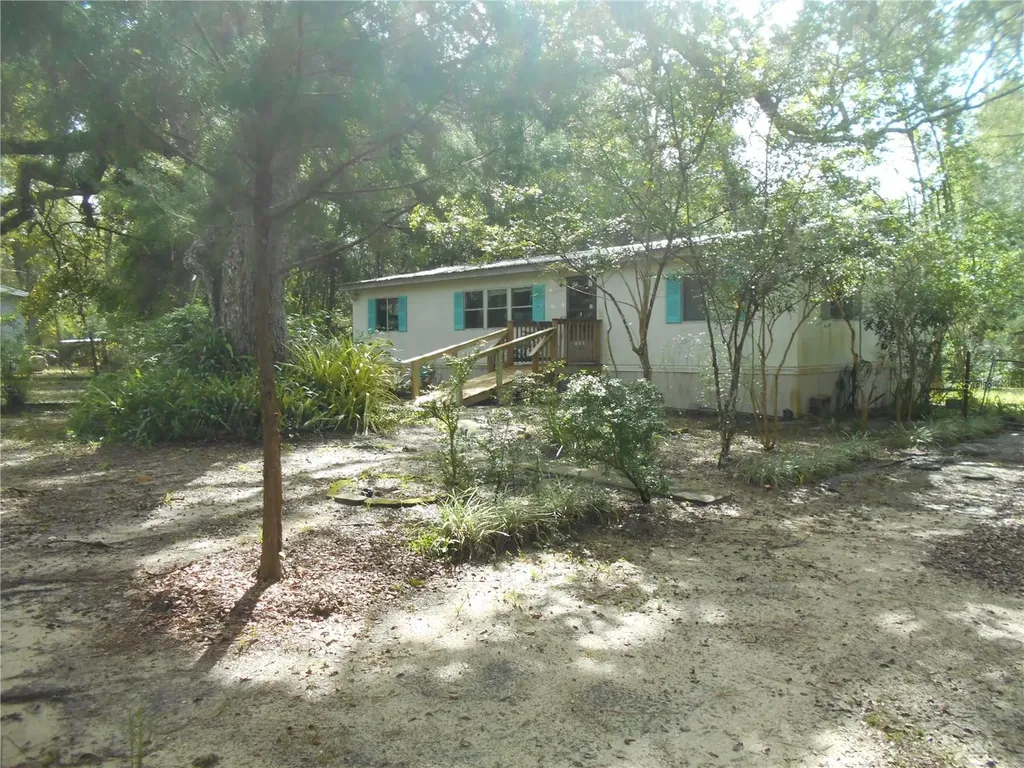20425 NE 143rd Street Salt Springs FL 32134