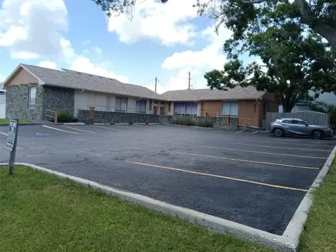 6967 Sunset Drive S St Petersburg FL 33707