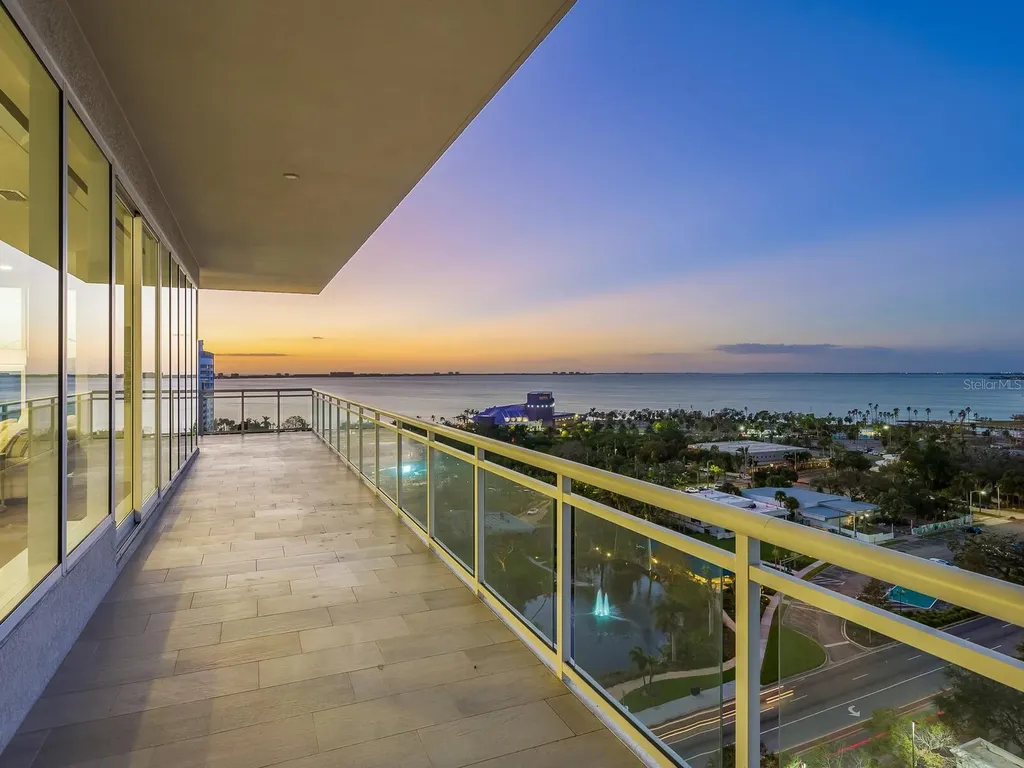 540 N Tamiami Trail Sarasota FL 34236