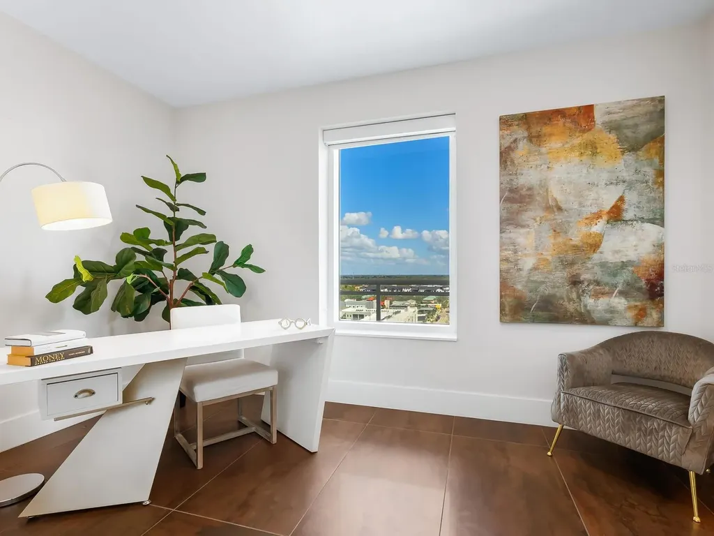 540 N Tamiami Trail Sarasota FL 34236