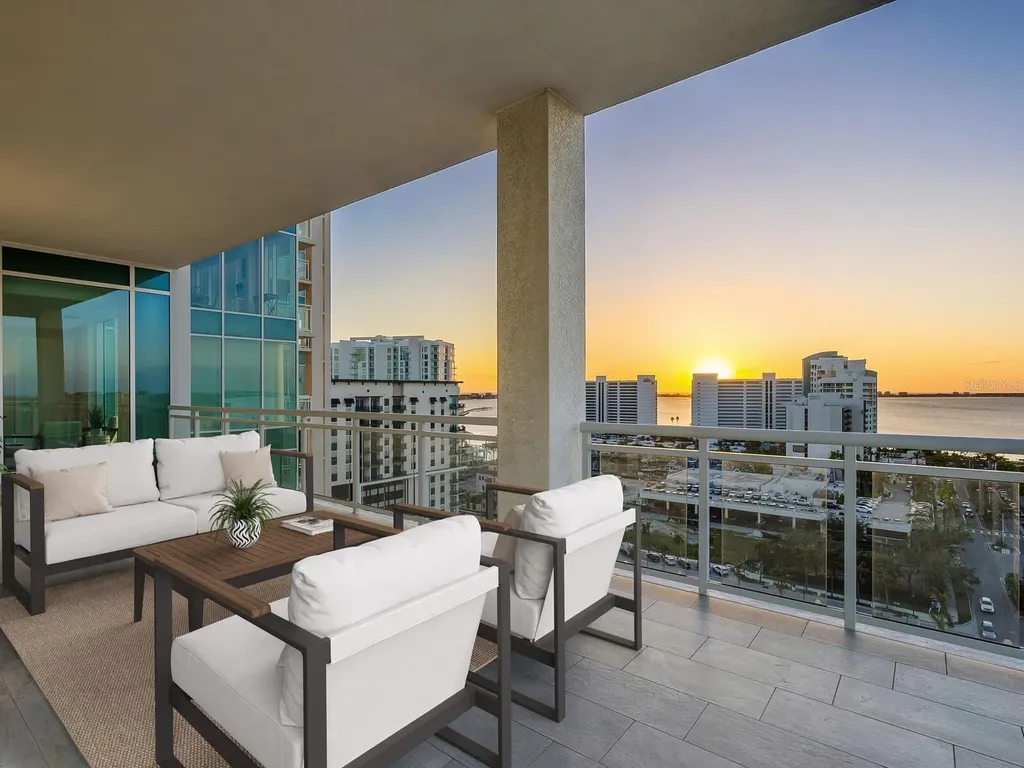 540 N Tamiami Trail Sarasota FL 34236