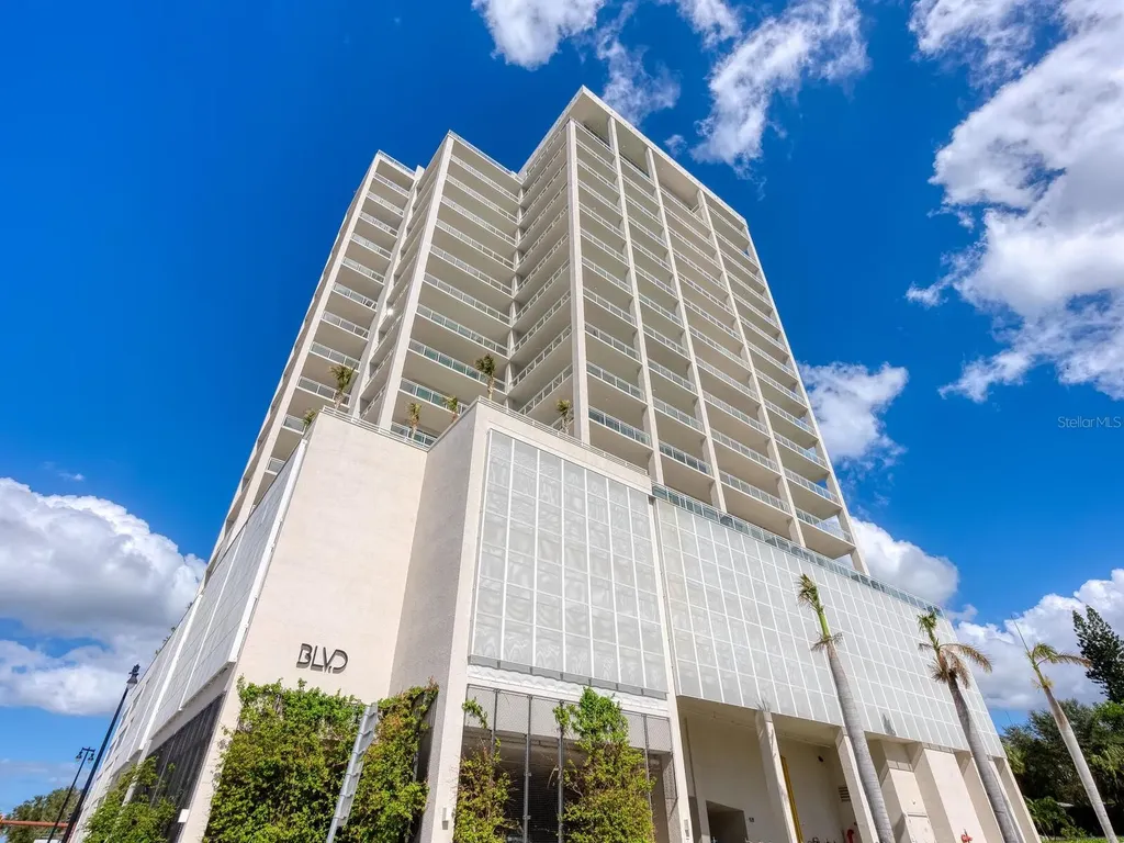 540 N Tamiami Trail Sarasota FL 34236