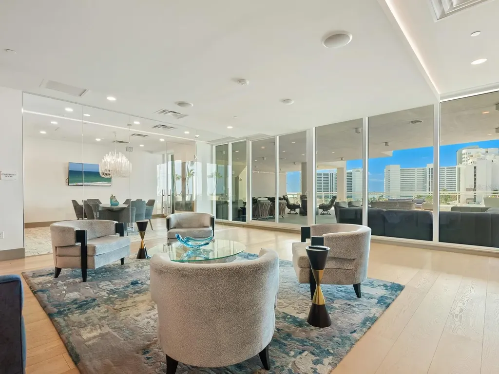 540 N Tamiami Trail Sarasota FL 34236