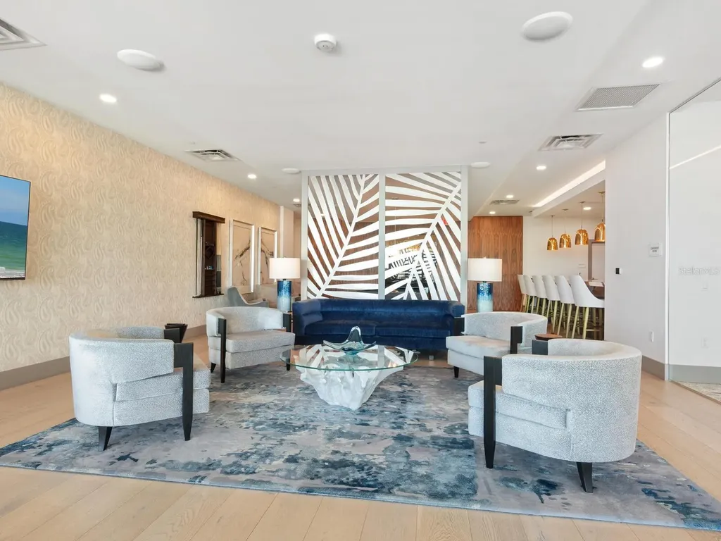 540 N Tamiami Trail Sarasota FL 34236