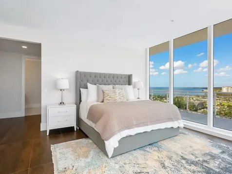 540 N Tamiami Trail Sarasota FL 34236