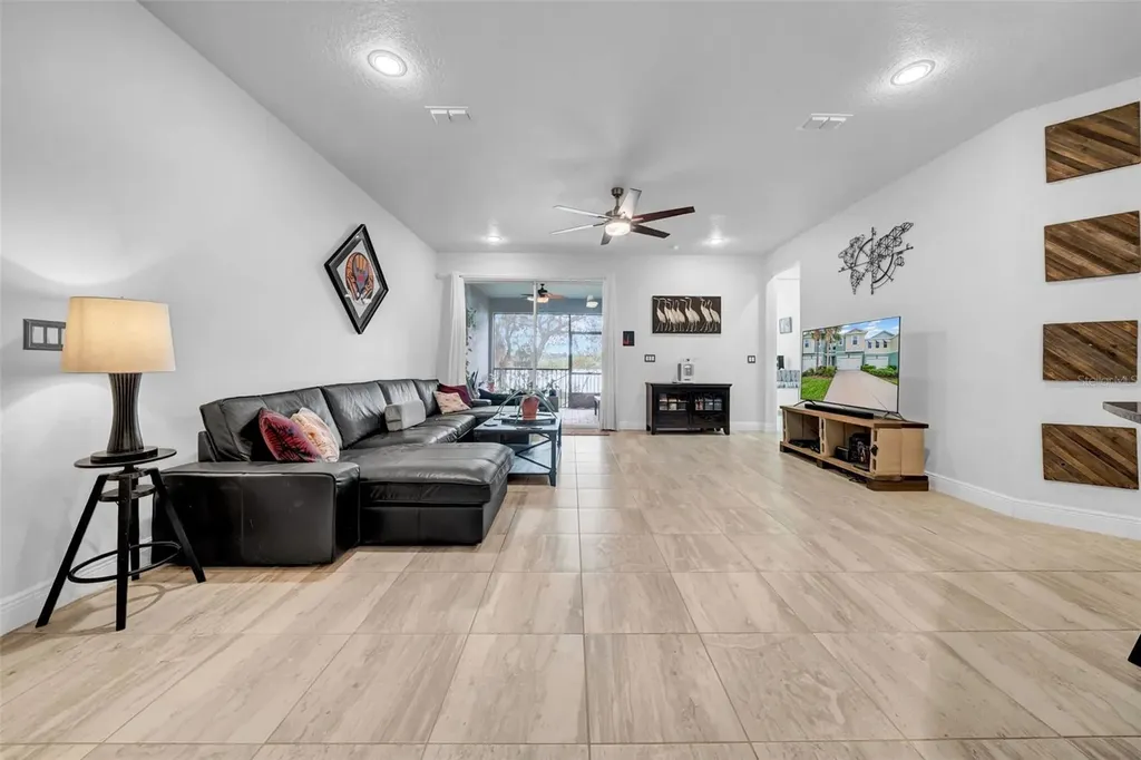 4007 Palm Key Avenue Oldsmar FL 34677