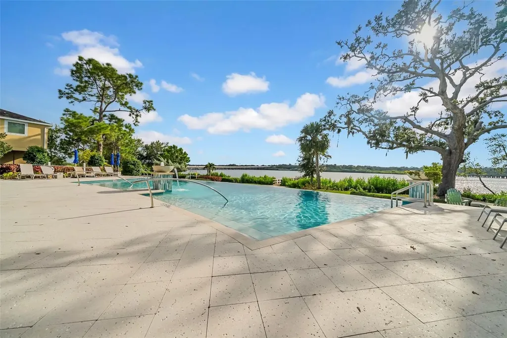 4007 Palm Key Avenue Oldsmar FL 34677