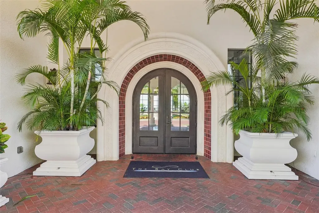 5823 Bowen Daniel Drive Tampa FL 33616