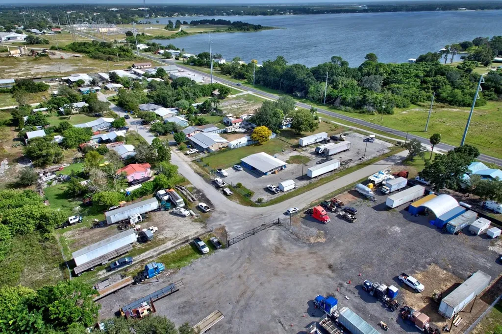 1087 Memorial Drive Avon Park FL 33825