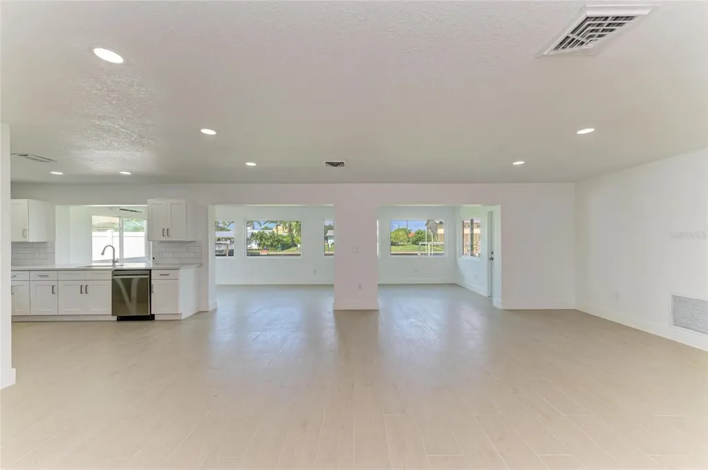 4412 Dolphin Lane Palmetto FL 34221