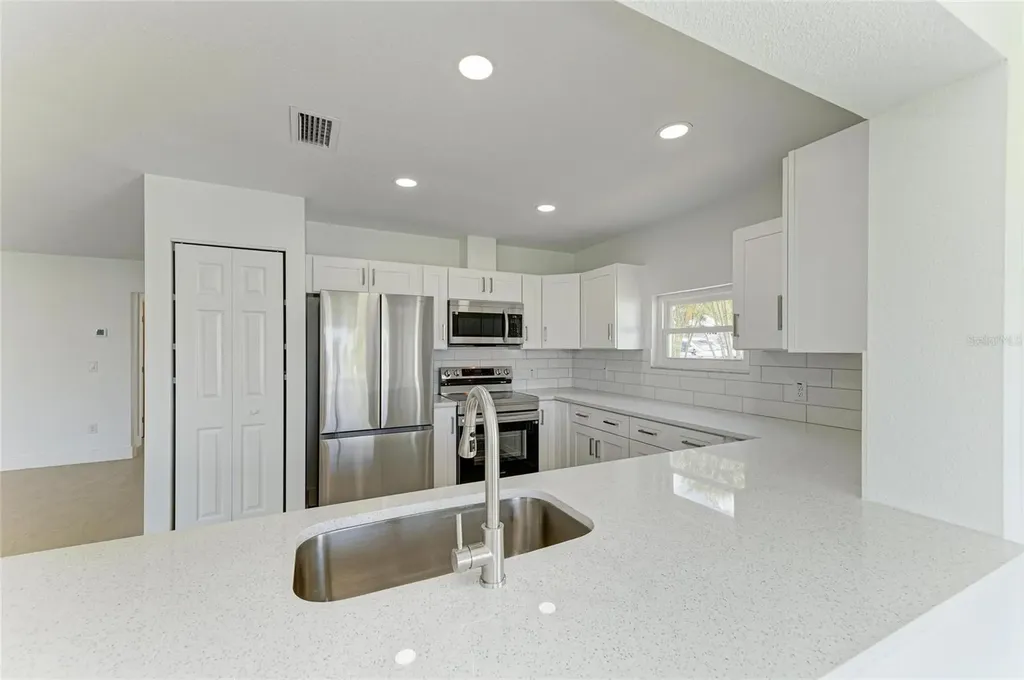 4412 Dolphin Lane Palmetto FL 34221