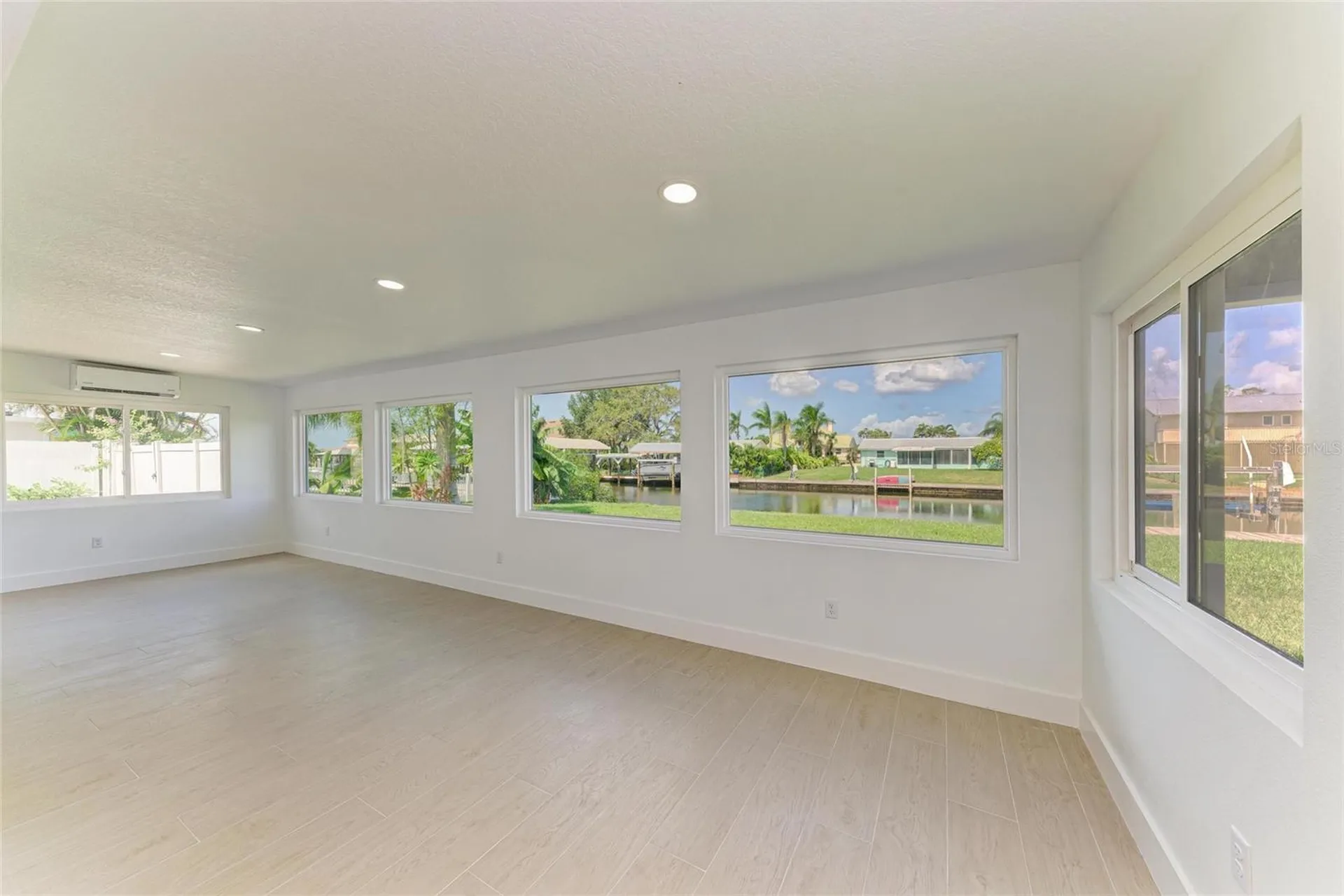 4412 Dolphin Lane Palmetto FL 34221