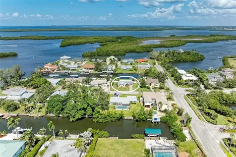 4412 Dolphin Lane Palmetto FL 34221