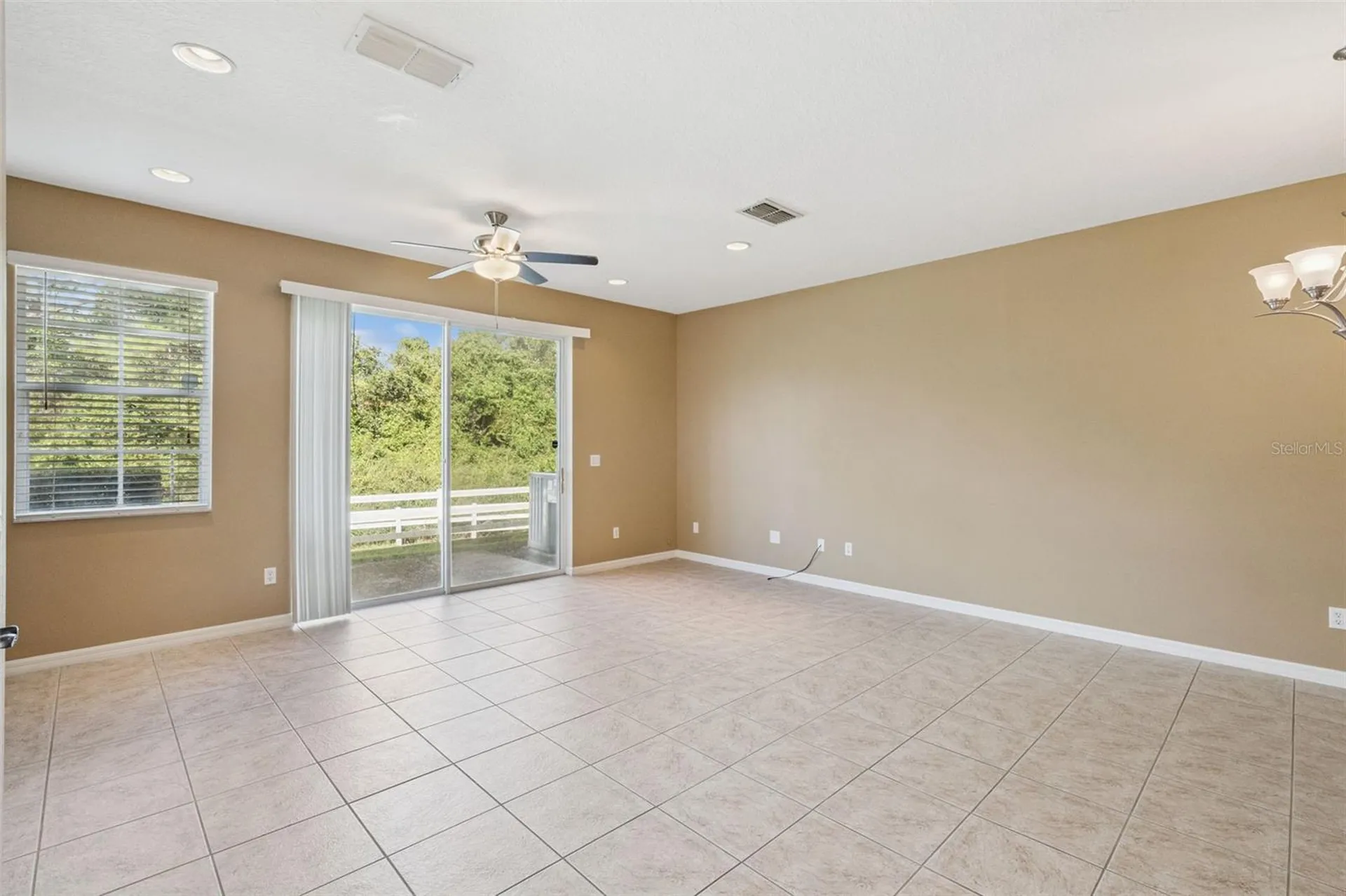 10376 Fallsgrove Street Orlando FL 32836