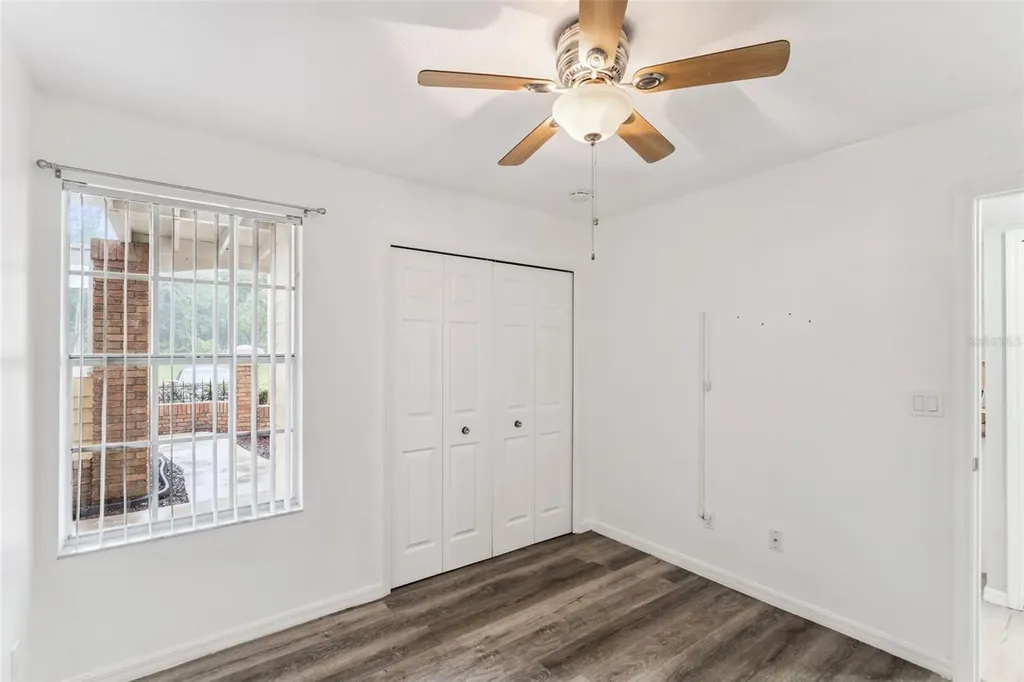 2442 Sweetwater Club Circle Kissimmee FL 34746