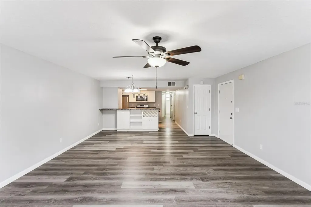 2442 Sweetwater Club Circle Kissimmee FL 34746