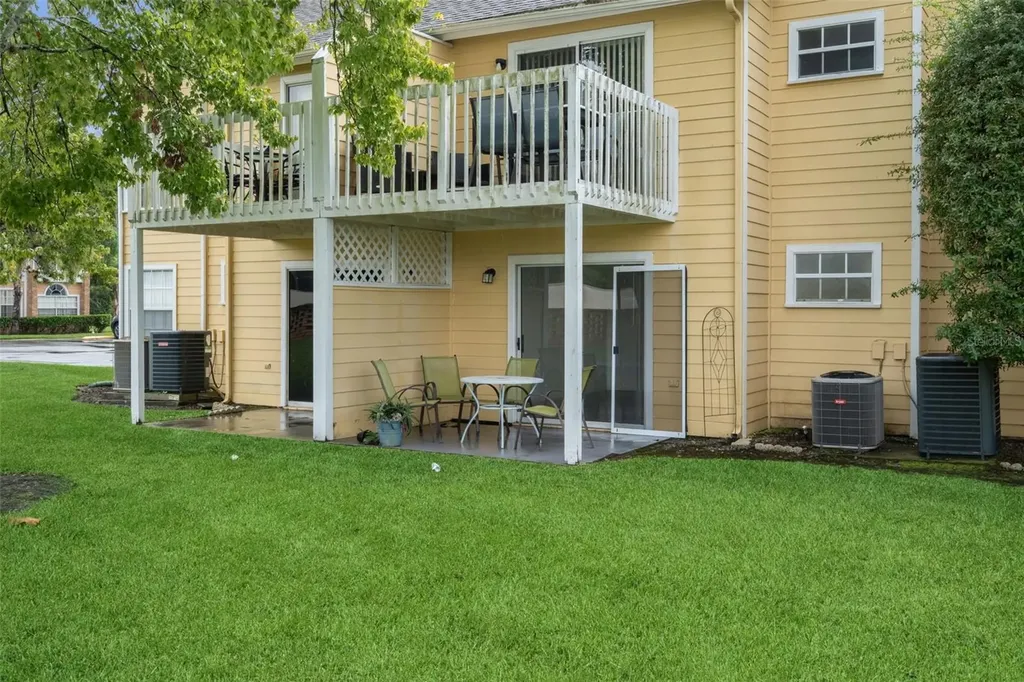 2442 Sweetwater Club Circle Kissimmee FL 34746