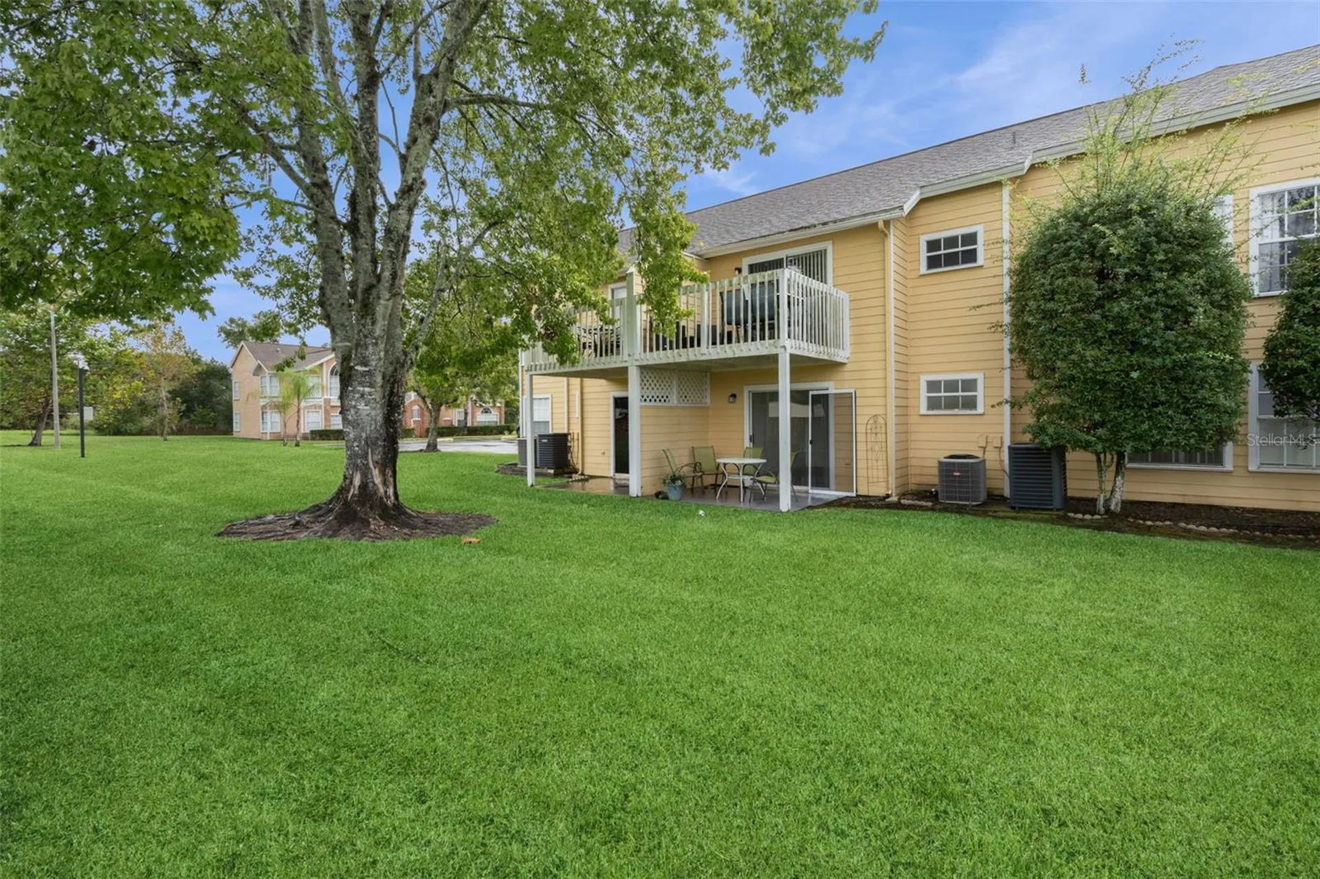 2442 Sweetwater Club Circle Kissimmee FL 34746