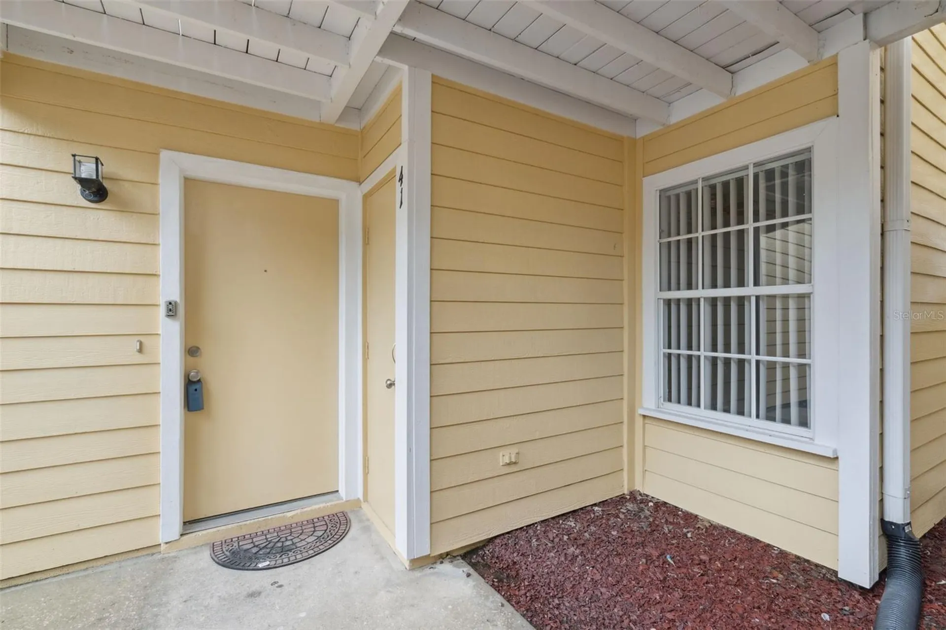 2442 Sweetwater Club Circle Kissimmee FL 34746