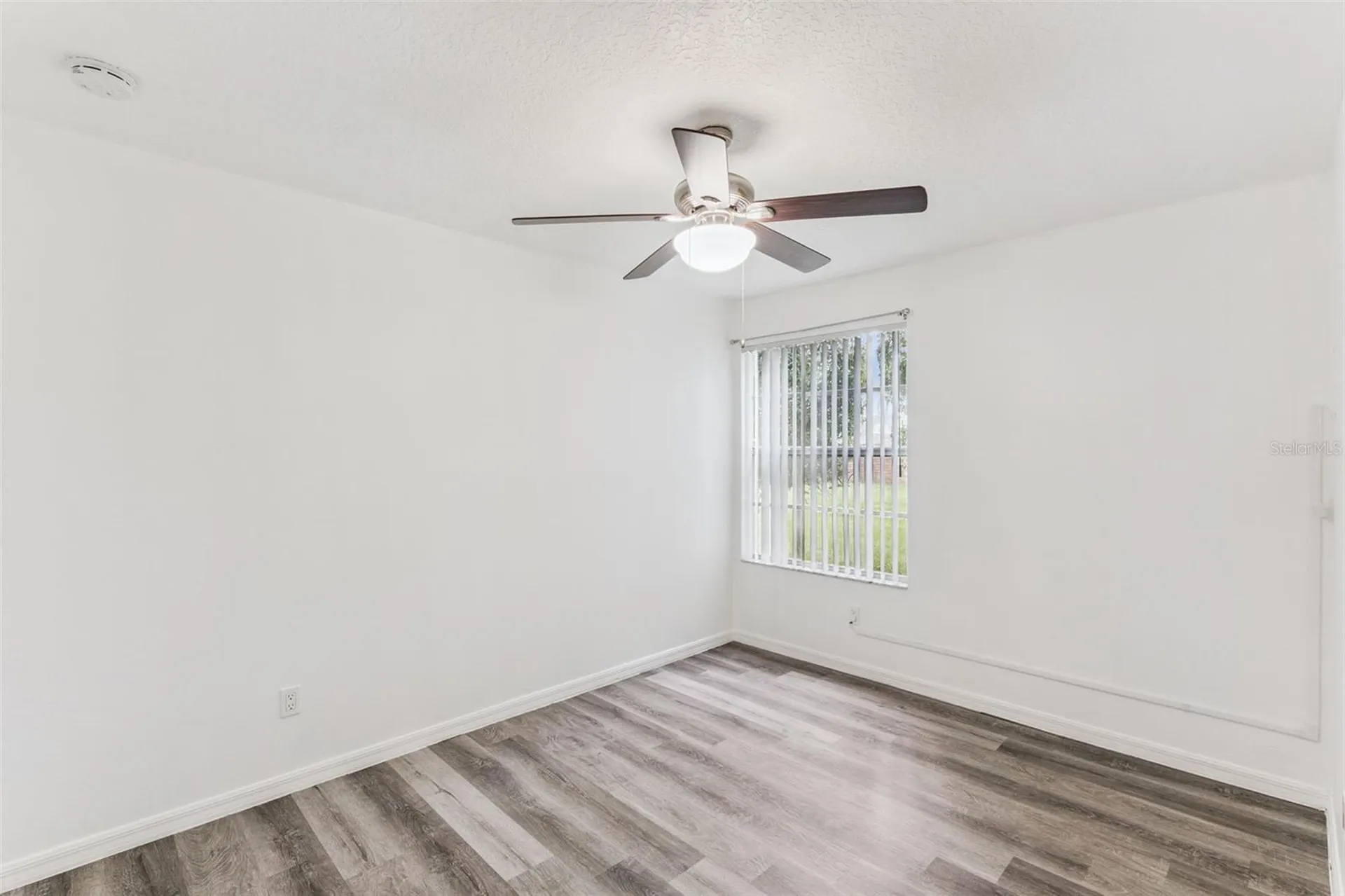 2442 Sweetwater Club Circle Kissimmee FL 34746
