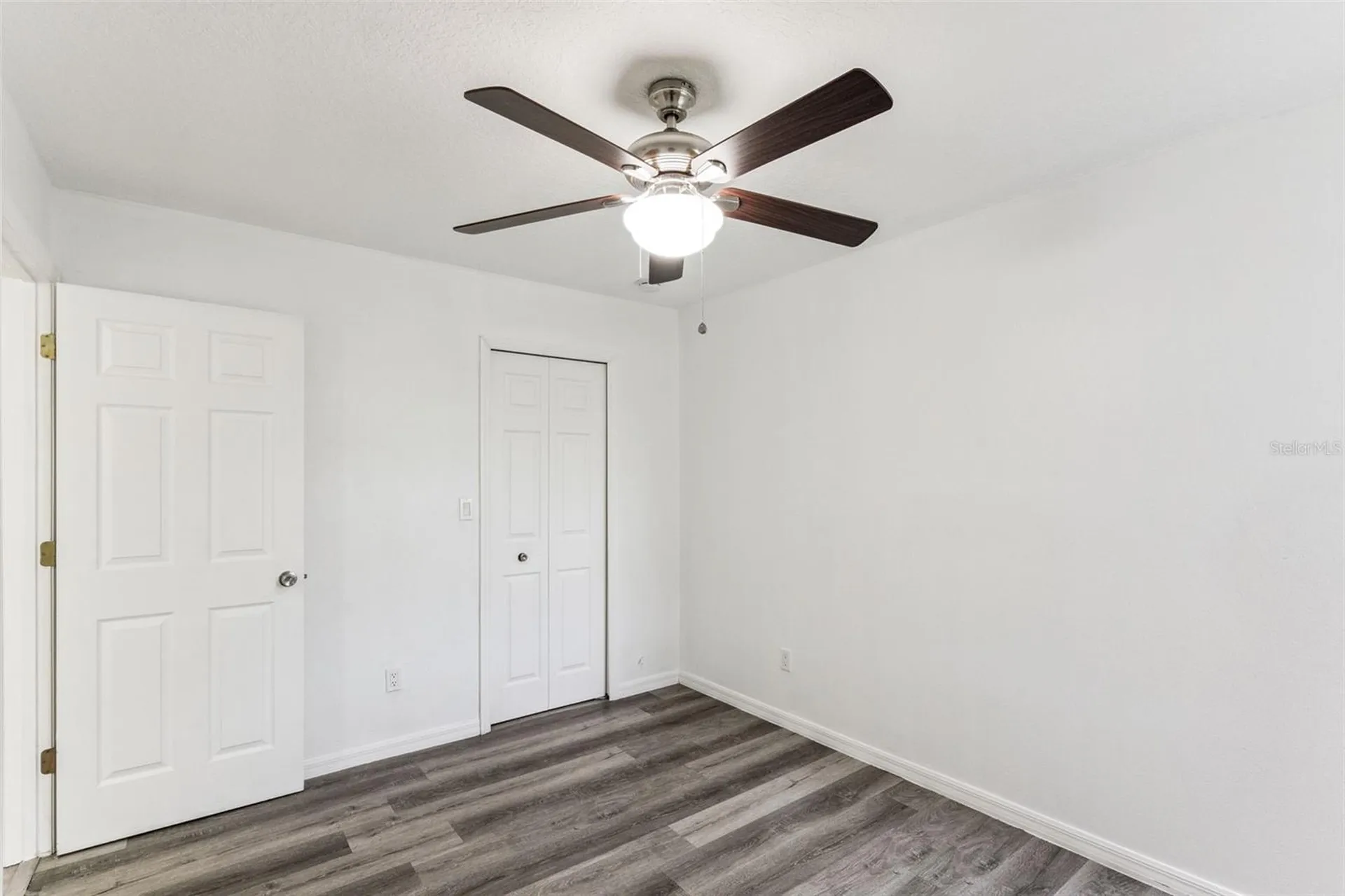 2442 Sweetwater Club Circle Kissimmee FL 34746