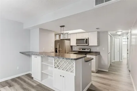 2442 Sweetwater Club Circle Kissimmee FL 34746